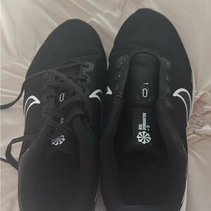 Nike Men's Black and White Athletic Shoes